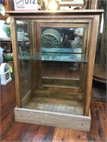 Old Store Umbrella Showcase w/ Marble