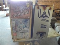 LITTLE CHIEF ELECTRIC SMOKER