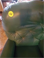 GREEN LEATHER LAZYBOY RECLINER