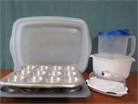3 MUFFIN TINS WITH ASSTD. PLASTIC KITCHEN ITEMS