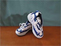 NEVER USED HEATYS SIZE 4 - BLUE