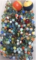 LARGE GROUP OF VINTAGE MARBLES & SHOOTERS