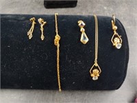 Selection of 18K Jewelry