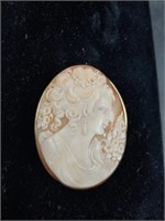 18K Relief-Carved Cameo Pin