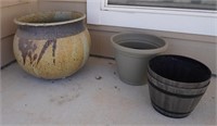 Large pottery planter