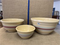 Set of 3 crockery mixing bowls with pink &