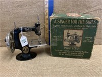 Singer Sewing Machine No. 20 w/ orginal box