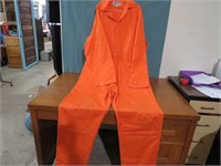 SIZE 46R HUNTING SUIT- GOOD ZIPPER/ NO RIPS