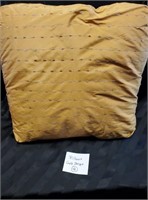 Set of 2 gold stripe throw pillows
