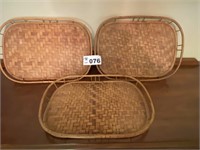 WOVEN SERVING TRAYS