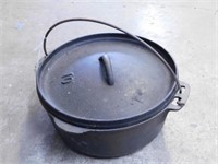 Wagner 10" Dutch Oven With Lid