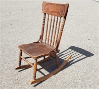 ANTIQUE WOOD ROCKING CHAIR