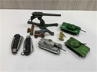 2X POCKET KNIVES, 3 X ARMY TOY TANKS AND