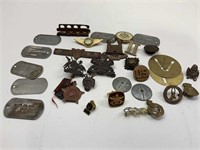 QTY OF MIXED MILITARY BADGES AND DOG TAGS