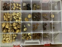 LARGE QTY OF ASSORTED MILITARY BUTTONS