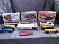 Large Lot of HO Scale Train Accessories