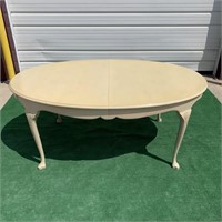 Kittinger Dining Room Table with 2 Leaves
