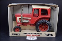 1/16 IH 1568 Ertl Toy Tractor