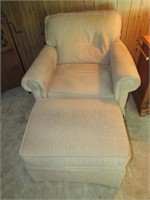 broyhill chair w/ottoman