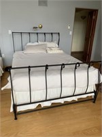 Modern Queen Size Iron Sleigh Bed