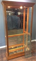 PULASKI LIGHTED DISPLAY CABINET, 4 SHELVES