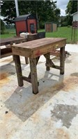 Wooden work bench