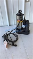 CRAFTSMAN 1/2hp SUBMERSIBLE SUMP PUMP