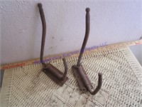 HARNESS HOOKS