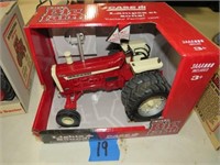 1/16th Scale Farmall 1206 Turbo