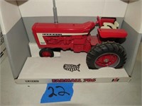 Farmall 706 NIB