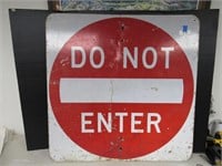 36" DO NOT ENTER Street Sign
