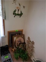 LOT HOME DECOR ITEMS ON WALL AND BELOW