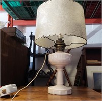 ANTIQUE LAMP & SHADE Retro Vintage