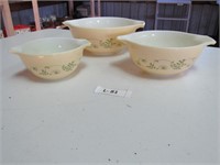 Set of 3 Pyrex Shenandoah Bowls