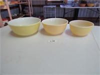 3 Yellow Pyrex Mixing Bowls