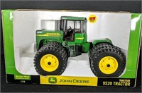 Ertl 1:16 Scale John Deere 9520 Die Cast Tractor