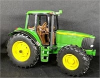 Ertl 1:16 Scale John Deere 7420 Die Cast Tractor