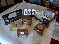 PIANO SHAPED MUSIC BOXES / HORSE BUGGY