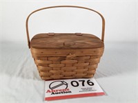 Small Longaberger Picnic Basket (1991)