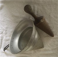 Berry Strainer with Wood Pestal