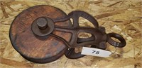 Iudson Wooden Pulley w/ Cast Frame