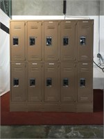 Locker unit with 10 lockers