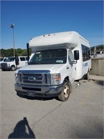 803 2013 Ford Cutaway Van E450 Super DT Bus 95090