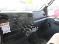 (DMV) 2000 Ford F-350 Super Duty XL Extra Cab Pick