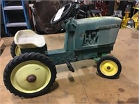 ERTL Pedal Tractor