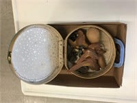 round box/ ducks/ casters