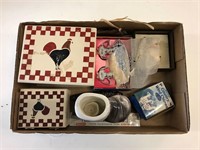 2 wooden boxes/ assorted trinkets