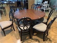 Round Dining Table & 8 Chairs