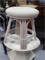 Single rattan bar stool