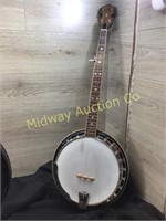 GOLDTONE 5 STRING BANJO WITH PEARL INLAY ON NECK A